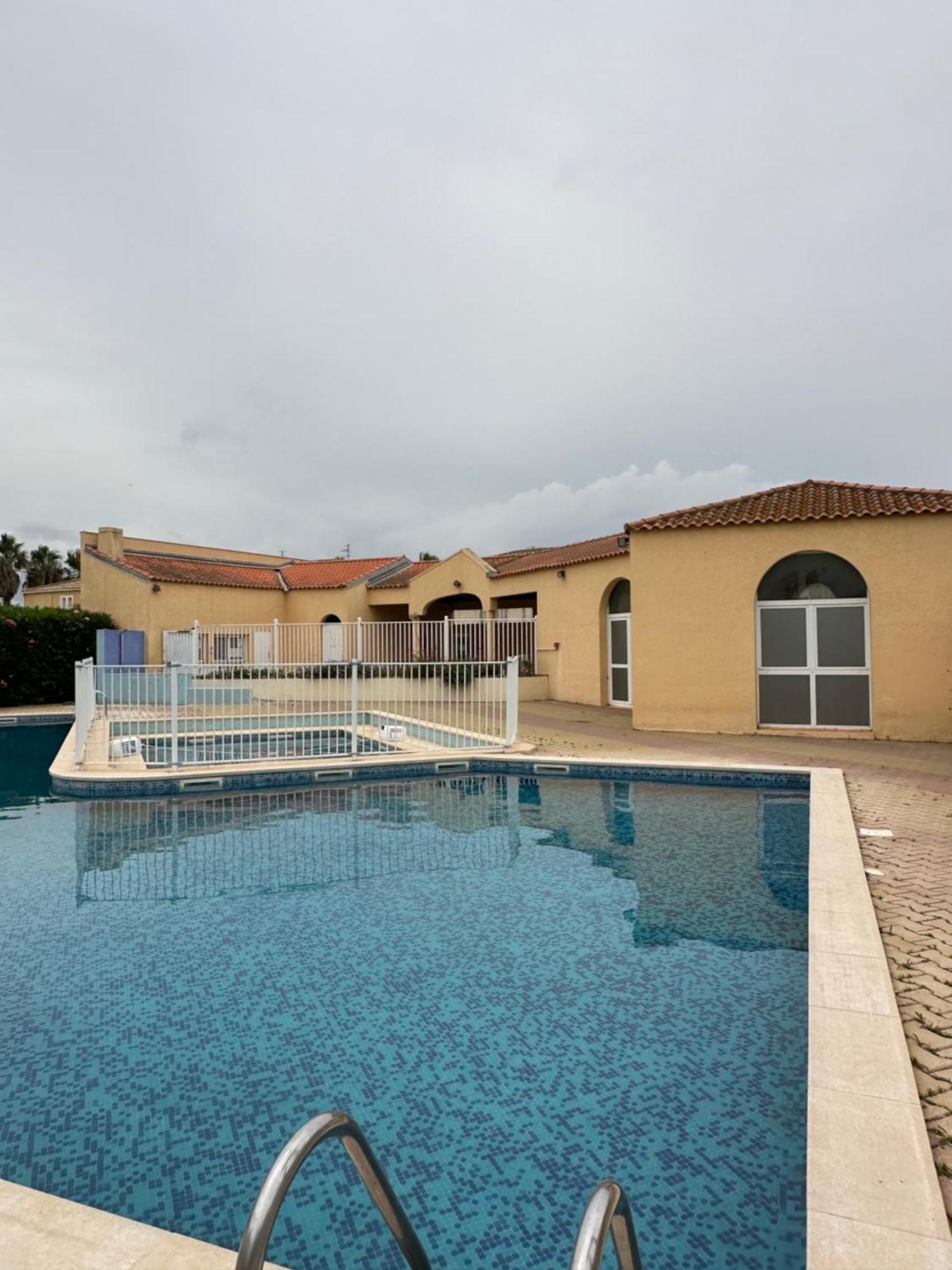 T2 Rdc A Canet En Roussillon Europa 4 Pers ,Piscine,Clim, Tennis, Parking Luaran gambar
